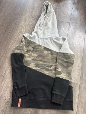 Ampersand ave hoodie